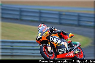moto2_corsi_001_france_le_mans_2013.jpg