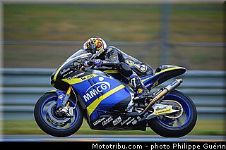moto2_rossi_001_france_le_mans_2013.jpg