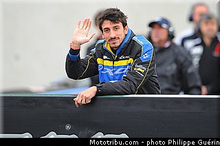 moto2_rossi_002_france_le_mans_2013.jpg