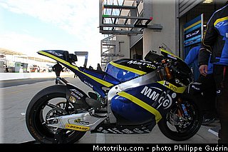 moto2_rossi_004_france_le_mans_2013.jpg