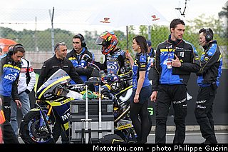 moto2_rossi_010_france_le_mans_2013.jpg
