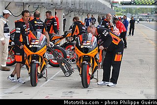 motogp_edwards_003_france_le_mans_2013.jpg