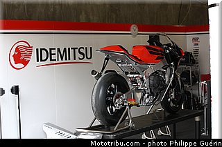 motogp_paddock_004_france_le_mans_2013.jpg