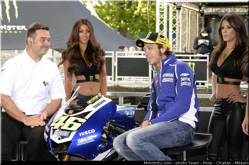 monster_girl_motogp_2013_france_le_mans_052