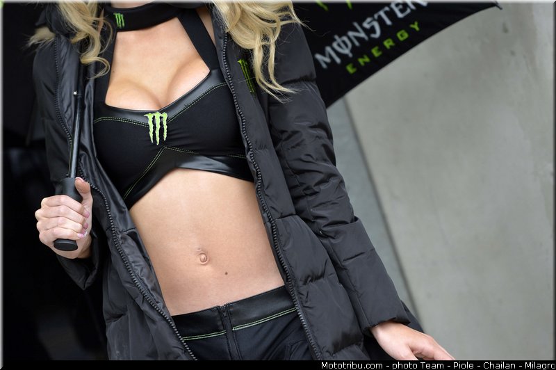 monster_girl_motogp_2013_france_le_mans_077