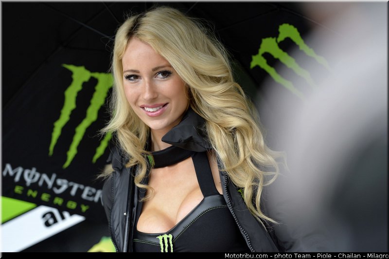 monster_girl_motogp_2013_france_le_mans_079