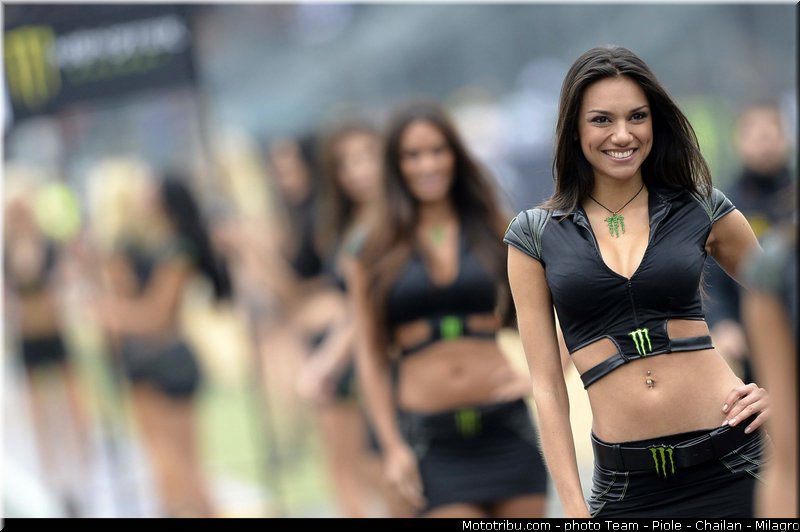 monster_girl_motogp_2013_france_le_mans_082