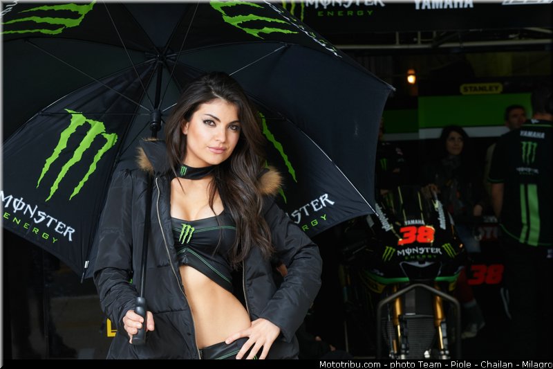 monster_girl_motogp_2013_france_le_mans_085