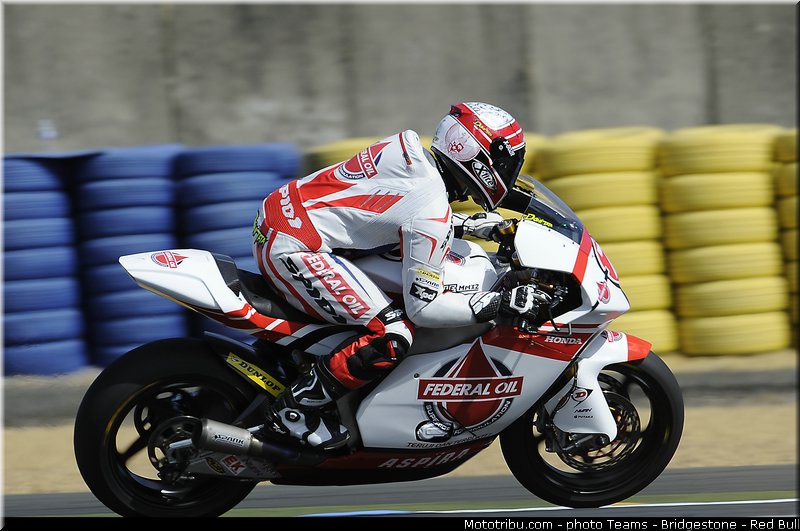 moto2_pradita_001_france_le_mans_2013