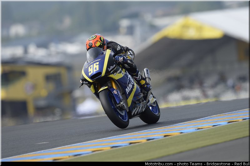 moto2_rossi_003_france_le_mans_2013