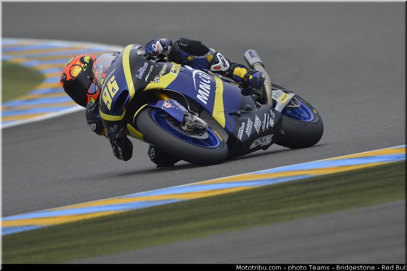 moto2_rossi_004_france_le_mans_2013