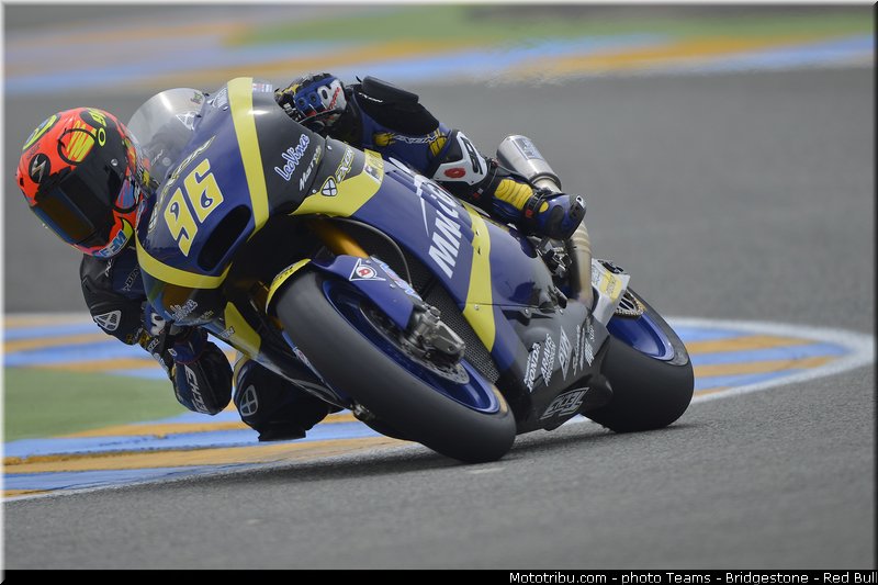 moto2_rossi_006_france_le_mans_2013