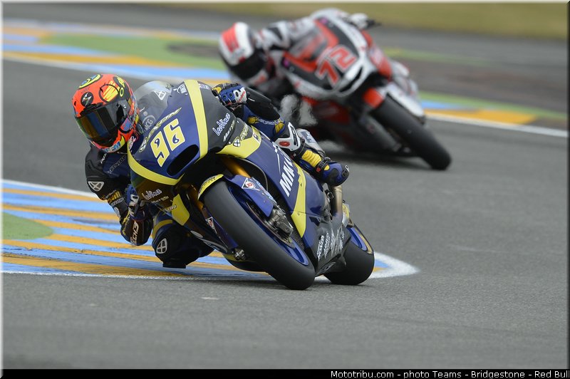moto2_rossi_011_france_le_mans_2013