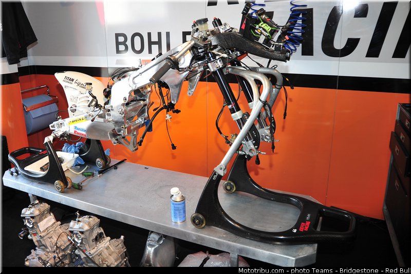 moto3_alt_006_france_le_mans_2013
