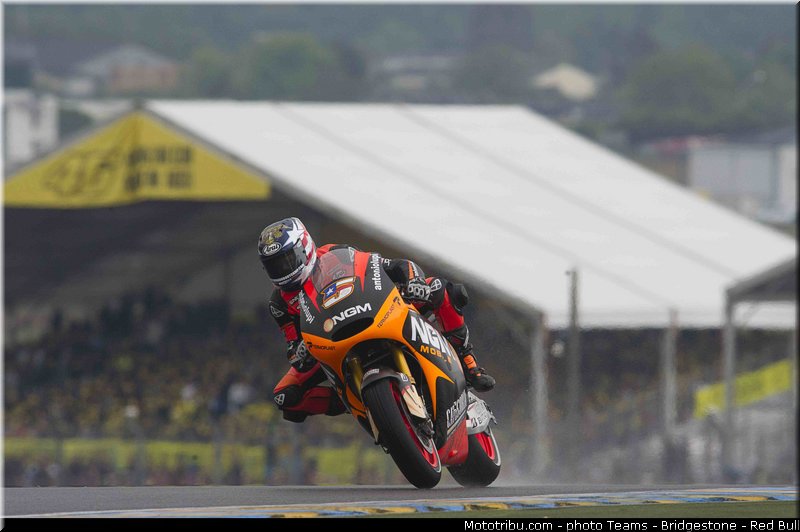 motogp_edwards_004_france_le_mans_2013