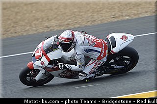 moto2_pradita_007_france_le_mans_2013.jpg