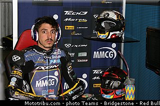 moto2_rossi_001_france_le_mans_2013.jpg