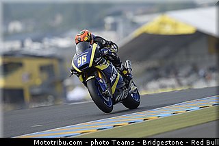 moto2_rossi_003_france_le_mans_2013.jpg
