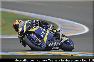 moto2_rossi_005_france_le_mans_2013.jpg