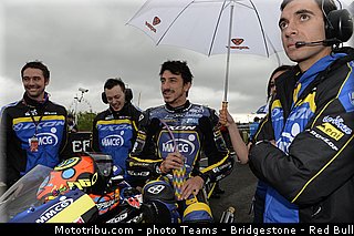 moto2_rossi_010_france_le_mans_2013.jpg