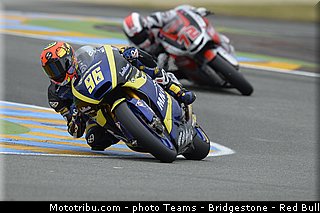 moto2_rossi_011_france_le_mans_2013.jpg