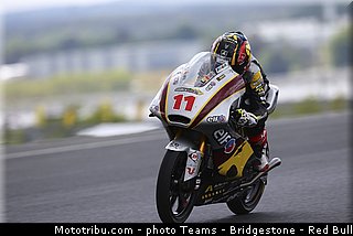 moto3_loi_004_france_le_mans_2013.jpg