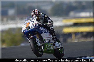 motogp_aoyama_002_france_le_mans_2013.jpg