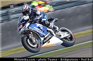 motogp_de_puniet_012_france_le_mans_2013.jpg