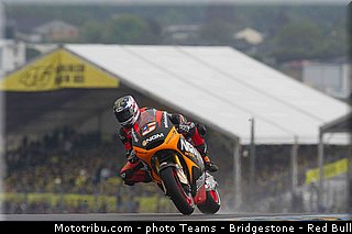 motogp_edwards_004_france_le_mans_2013.jpg