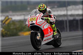 motogp_iannone_009_france_le_mans_2013.jpg
