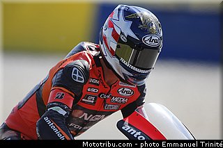 motogp_edwards_001_france_le_mans_2013.jpg