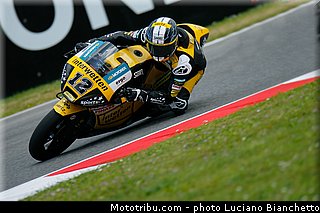 moto2_luthi_002_italie_mugello_2013.jpg