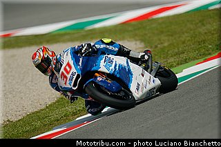 moto2_nakagami_002_italie_mugello_2013.jpg