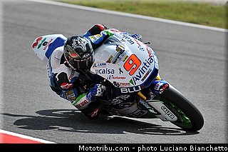 moto2_smith_001_italie_mugello_2013.jpg