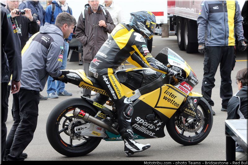 moto2_luthi_009_italie_mugello_2013