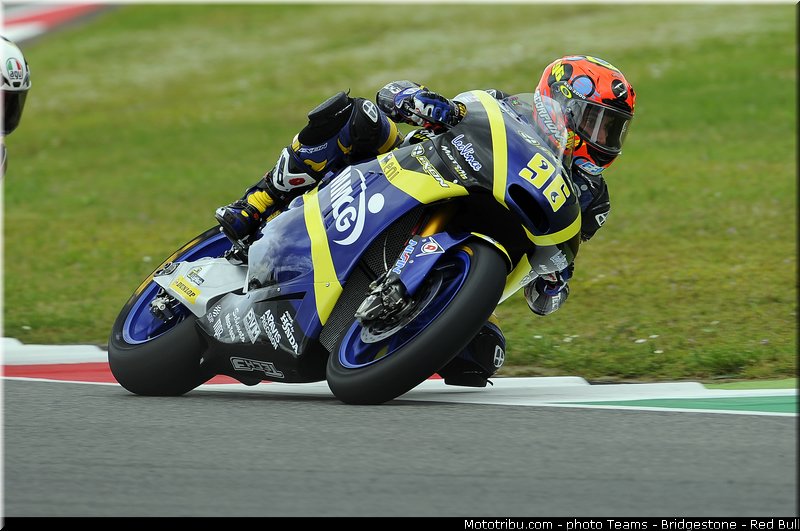 moto2_rossi_001_italie_mugello_2013