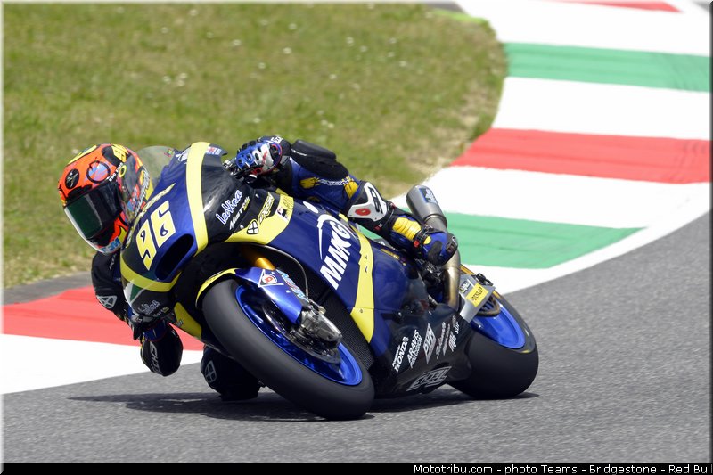 moto2_rossi_018_italie_mugello_2013