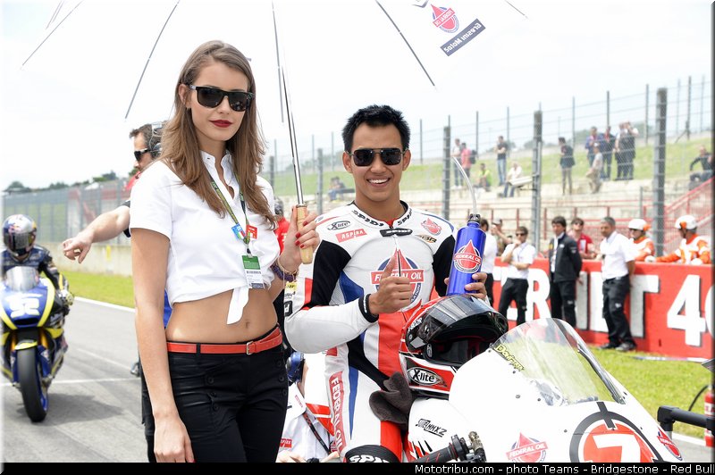 motogp_pitbabe_010_italie_mugello_2013