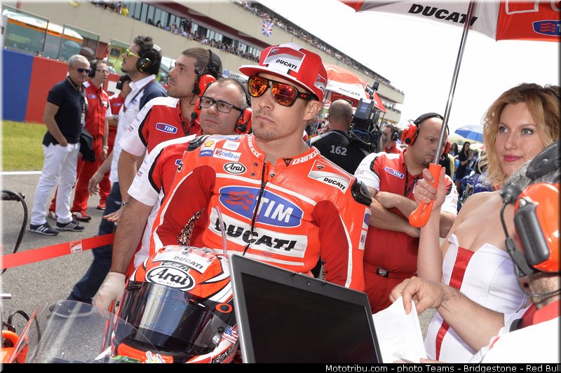 motogp_pitbabe_012_italie_mugello_2013
