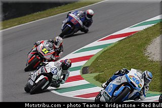 moto2_019_italie_mugello_2013.jpg