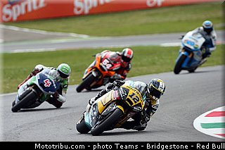 moto2_031_italie_mugello_2013.jpg
