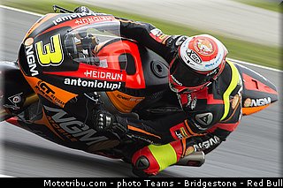 moto2_corsi_001_italie_mugello_2013.jpg