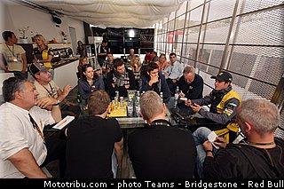 moto2_luthi_001_italie_mugello_2013.jpg