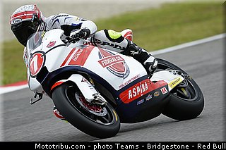 moto2_pradita_004_italie_mugello_2013.jpg