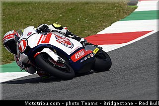 moto2_pradita_006_italie_mugello_2013.jpg