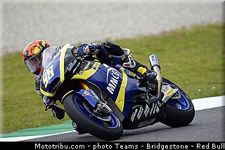 moto2_rossi_005_italie_mugello_2013.jpg