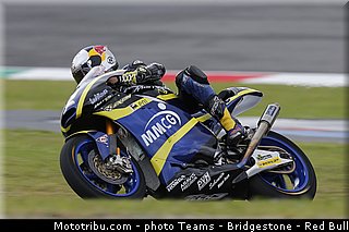 moto2_rossi_012_italie_mugello_2013.jpg