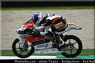 moto3_mcphee_003_italie_mugello_2013.jpg