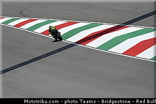 motogp_crutchlow_018_italie_mugello_2013.jpg