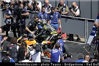 motogp_crutchlow_022_italie_mugello_2013.jpg